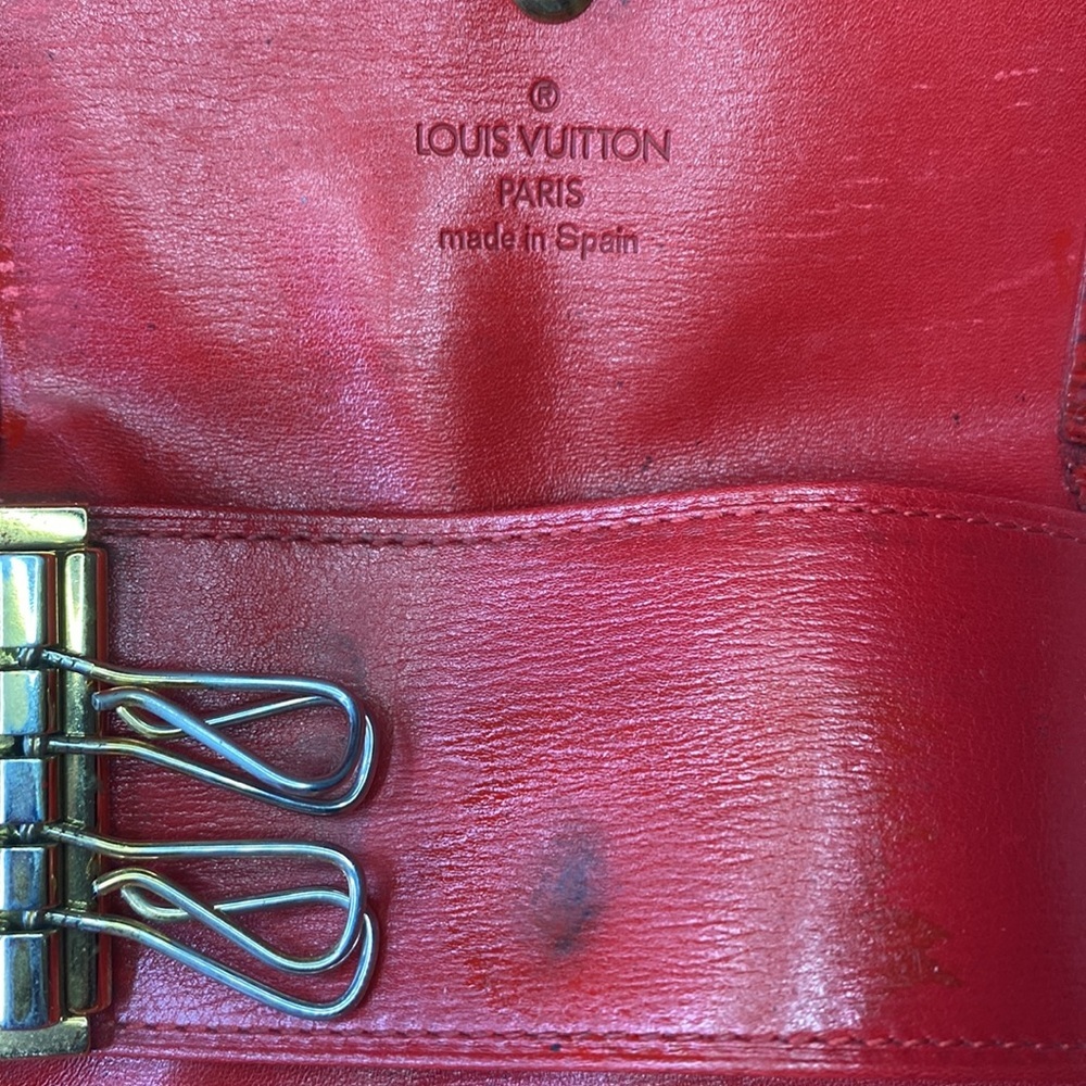 GUC🖤 Louis Vuitton Epi key holder - Picture 8 of 10